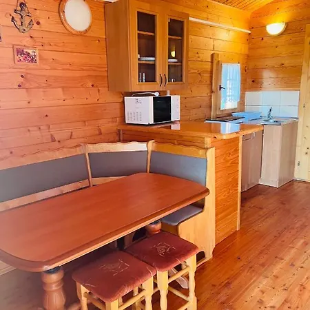 Lazur Wypoczynkowe Lodge *